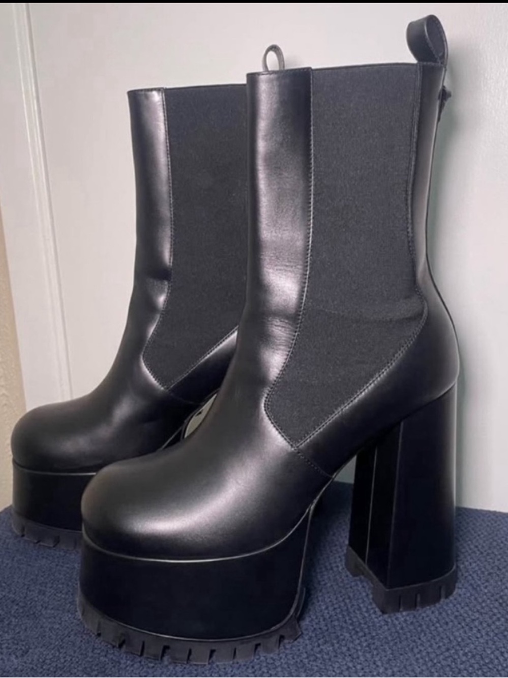 Versace Platform Boot - Picture 3 of 8